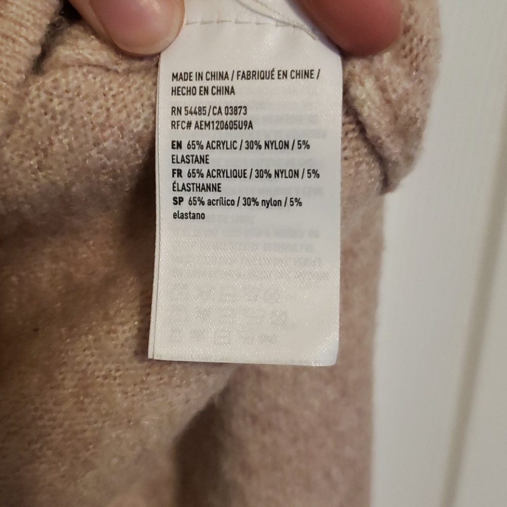 Sweater - Picture 4 of 4